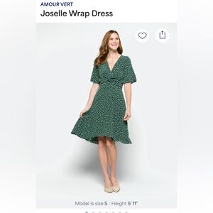 AMOUR VERT Joselle Wrap Dress
L | Dark Green